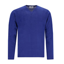Carica l'immagine nel visualizzatore di Gallery, Kobaltblauer Herrenpullover mit V-Ausschnitt, feiner Fischgrat-Struktur und schmalen Rippbündchen, aus hochwertiger Merinowolle gefertigt.