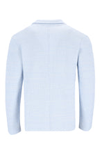 Carica l'immagine nel visualizzatore di Gallery, Hellblauer Herren-Strickblazer mit Reverskragen, Knopfleiste und Brusttasche, aus weicher Baumwolle in Melange-Optik.