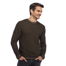 Lade das Bild in den Galerie-Viewer, Crew-neck Grid Knit Vintage Pullover NICHOLAS Artikelnummer: T1069/1-586 Farbe: Oliva Vorderseite