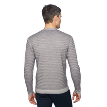 Lade das Bild in den Galerie-Viewer, Crew-neck Grid Knit Vintage Pullover NICHOLAS Artikelnummer: T1069/1-104 Farbe: Graumelange Rückseite