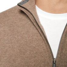 Lade das Bild in den Galerie-Viewer, Quarter Zip Pure Cashmere Pullover LEONELLO Artikelnummer: T1071-227 Farbe: Greige Detail