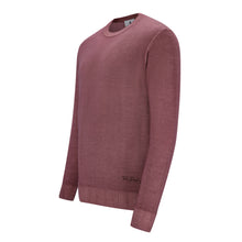 Lade das Bild in den Galerie-Viewer, Feinstrickpullover für Herren in Altrosa mit Rundhalsausschnitt, elastischen Rippbündchen und Vintage-Fade-Out-Effekt, aus 100 % Merinowolle.
