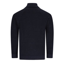 Lade das Bild in den Galerie-Viewer, Dunkelblauer Rollkragenpullover für Herren mit gleichmäßiger Rippenstruktur und Raglanärmeln, gefertigt aus extrafeiner Merinowolle.
