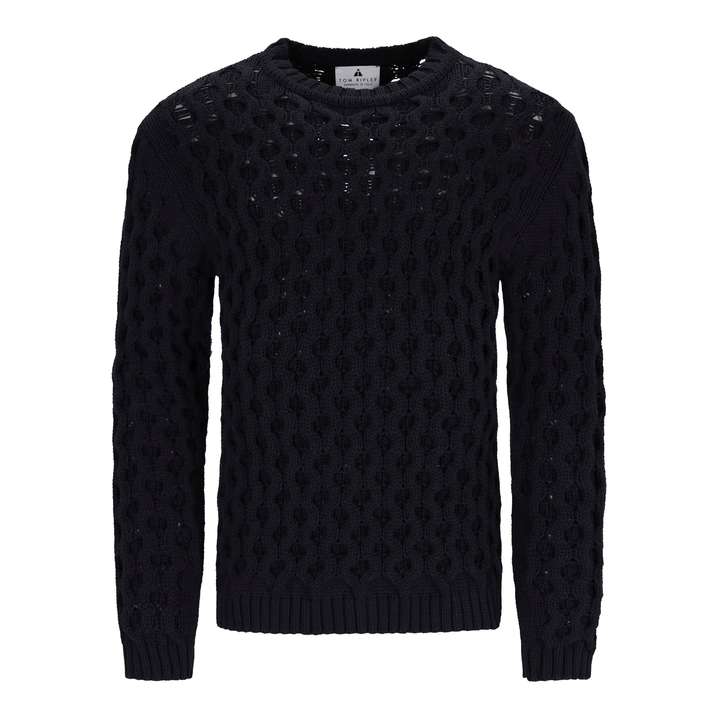 chwarzer Herrenpullover mit markantem Zopfmuster, Rundhalsausschnitt und gerippten Bündchen, gefertigt aus Baumwollmischung.