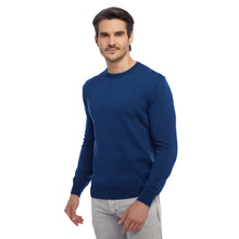 Load image into Gallery viewer, Essential Crew-neck Pullover TOM Artikelnummer: T1000/1-613 Farbe: Nachtblau Vorderseite
