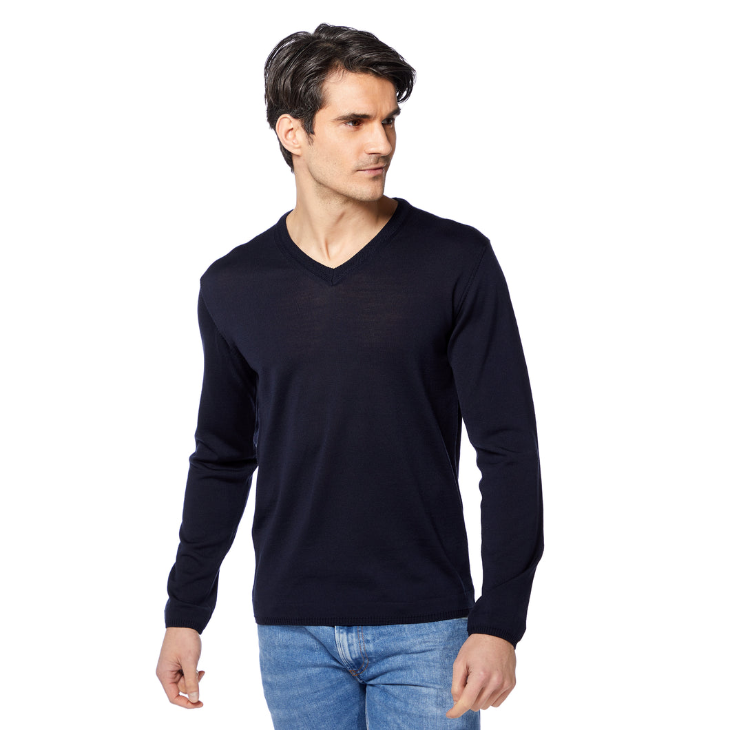 Essential V-neck Pullover FREDDIE Artikelnummer: T1005-672 Farbe: Marineblau Vorderseite