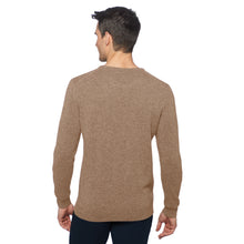 Load image into Gallery viewer, Crew-neck Pure Cashmere Pullover AVE Artikelnummer: T1070-227 Farbe: Greige Rückseite
