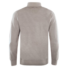 Load image into Gallery viewer, Roll-neck Pullover Waffle Knit FAUSTO Artikelnummer: T1124-227 Farbe: Greige Rückseite
