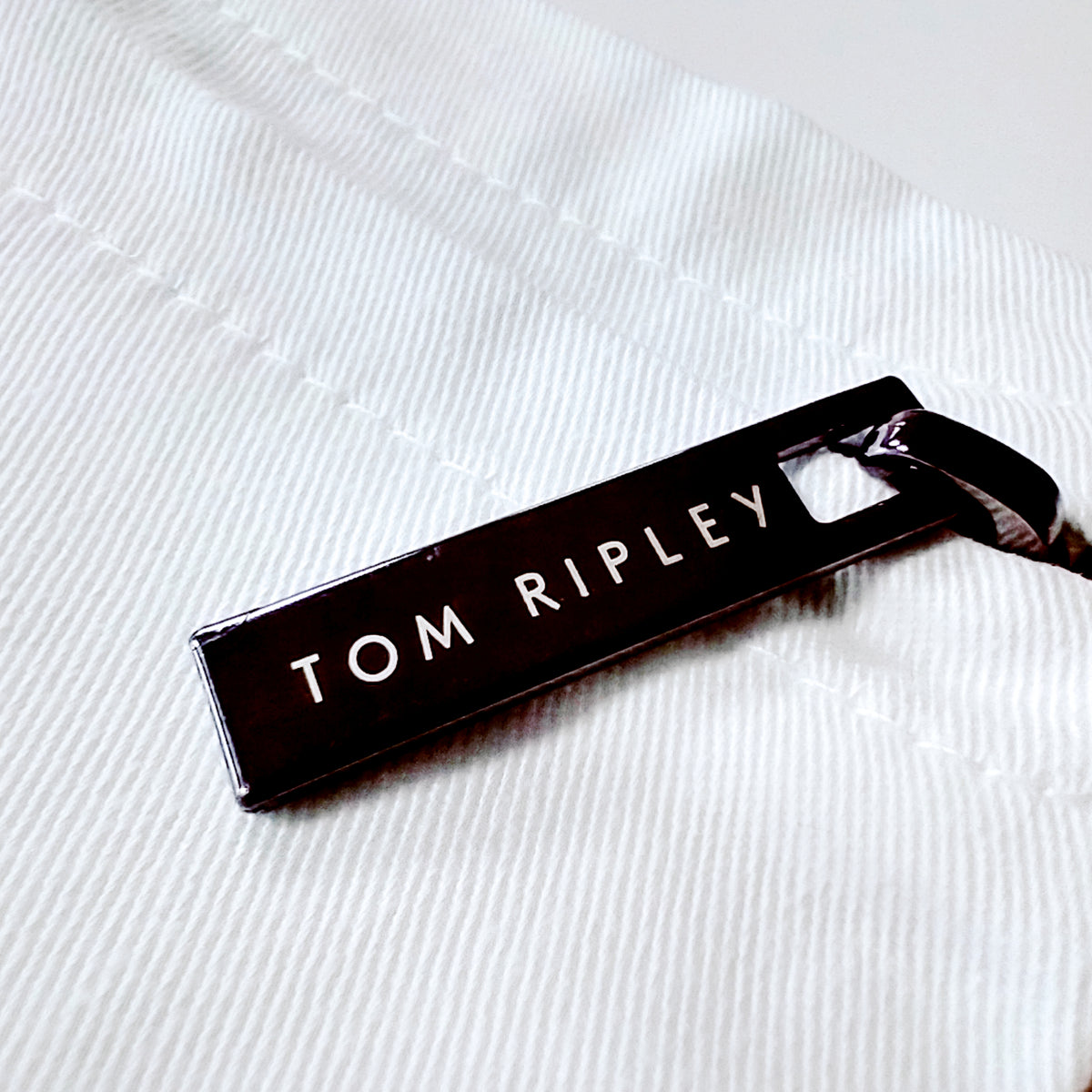 Canvas Travel Zip Bag – TOM RIPLEY